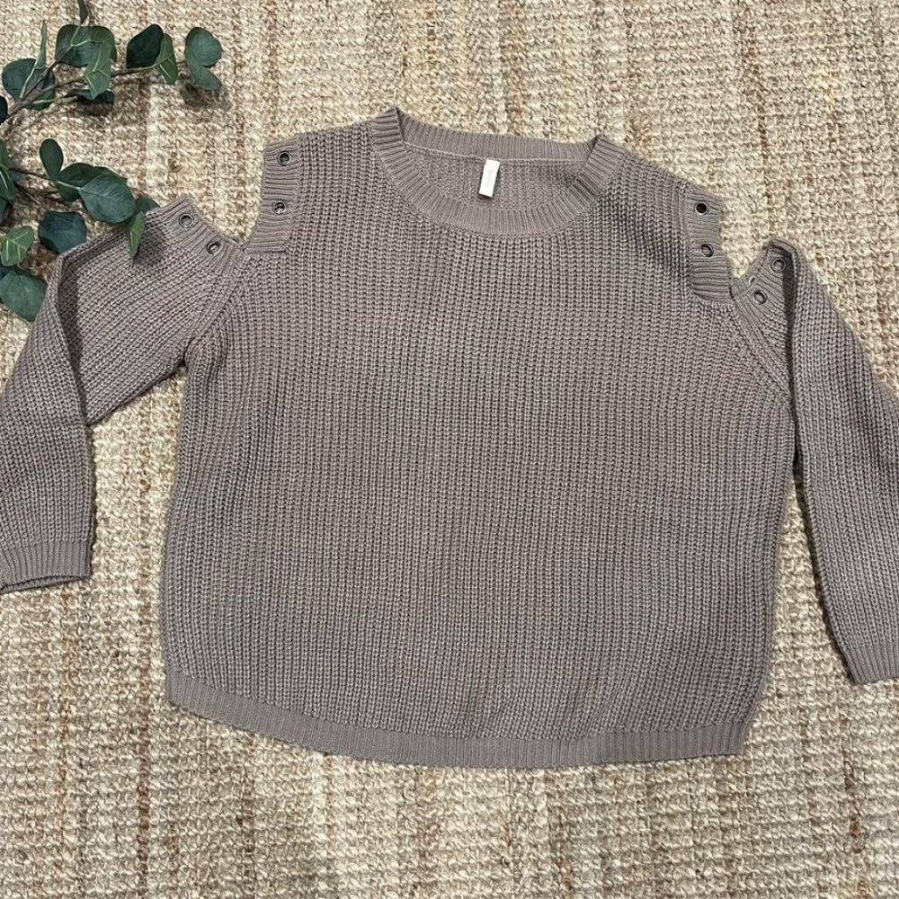 NWOT Wishlist Knit Cold Shoulder Sweater